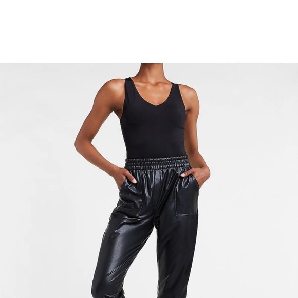 Express bodysuit - Picture 3 of 5